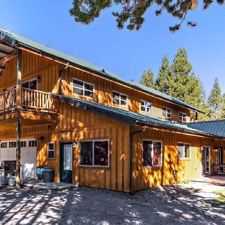 Diamondstone Guest Lodges La Pine Exterior photo