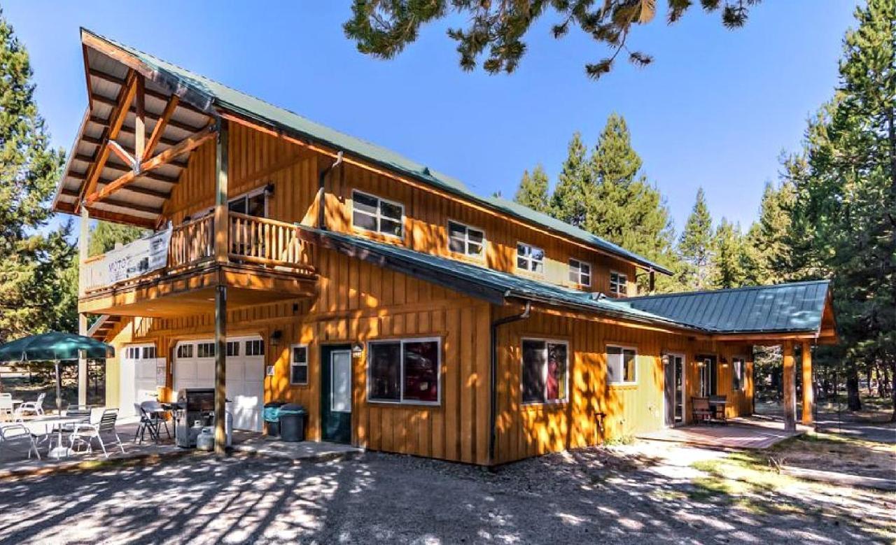 Diamondstone Guest Lodges La Pine Exterior photo