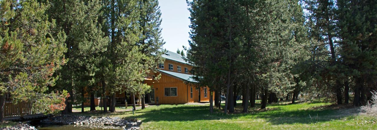 Diamondstone Guest Lodges La Pine Exterior photo