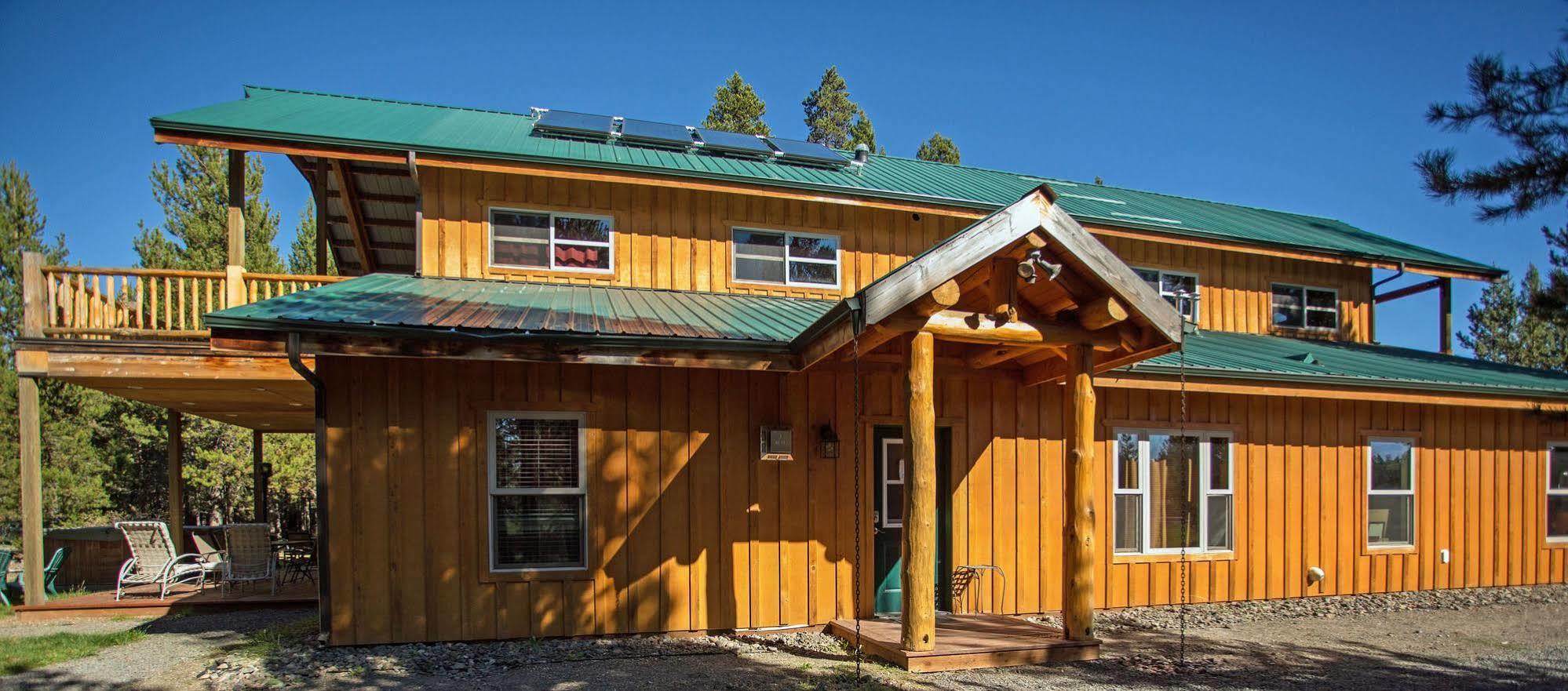 Diamondstone Guest Lodges La Pine Exterior photo