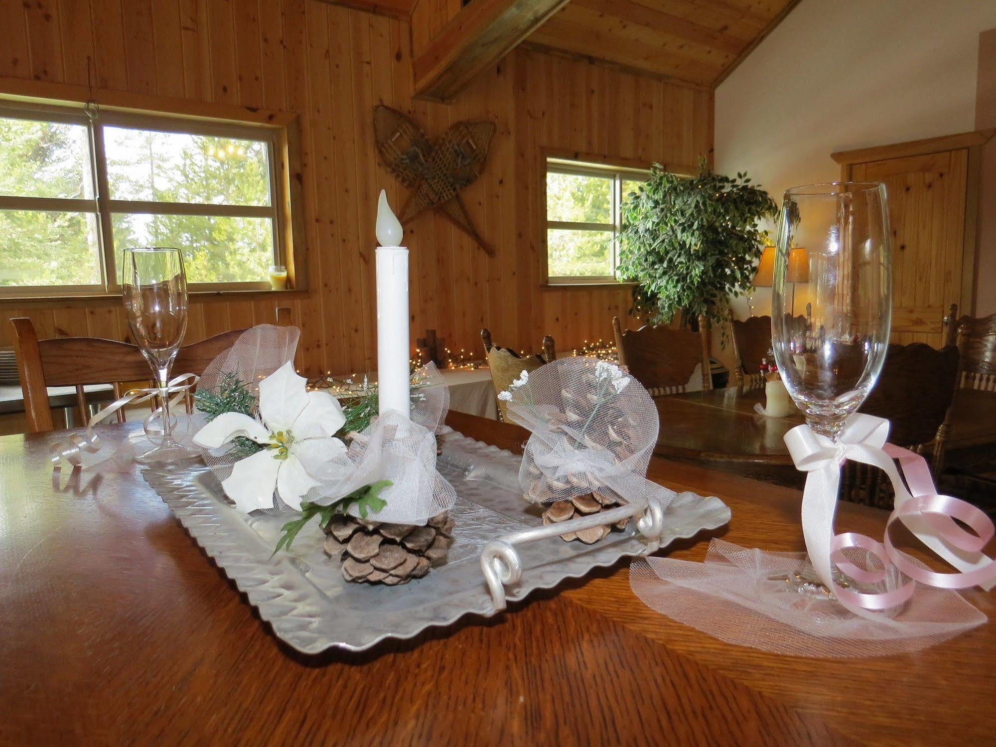 Diamondstone Guest Lodges La Pine Exterior photo