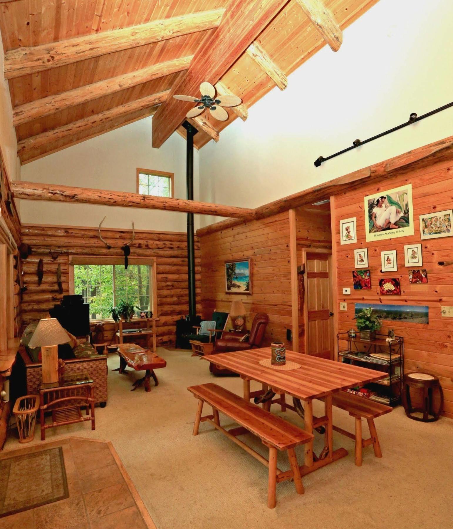 Diamondstone Guest Lodges La Pine Exterior photo