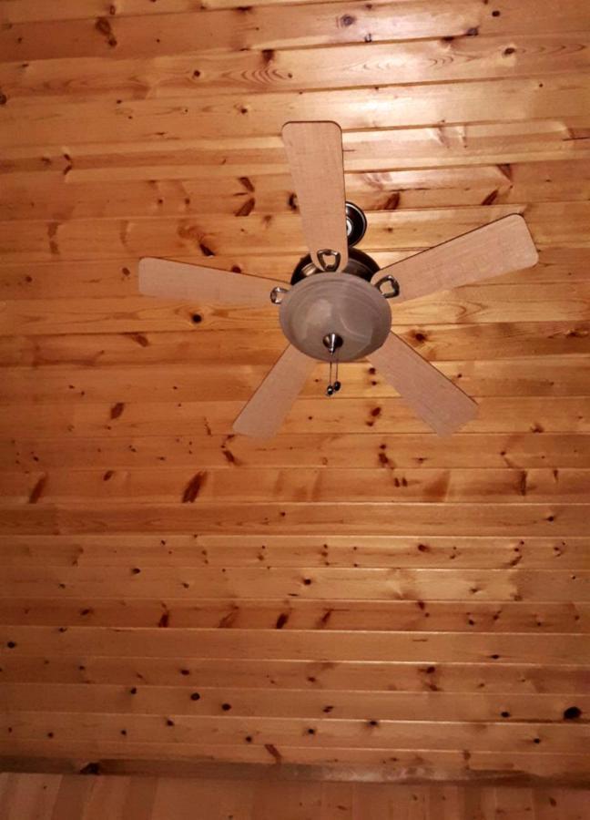 Diamondstone Guest Lodges La Pine Exterior photo
